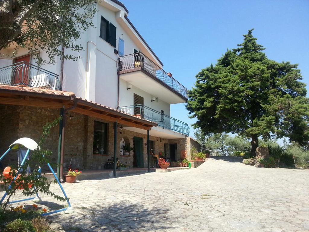 Bed & Breakfast Villa Flora Eredita Екстер'єр фото